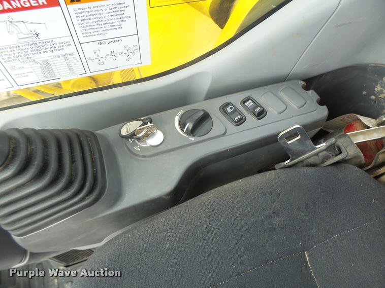 image for item DA3408 2009 Komatsu PC228USLC-3 excavator