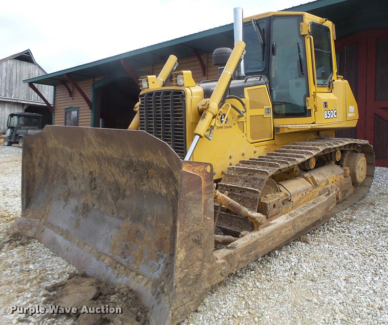 image for item DA3409 2004 John Deere 850C Series II dozer