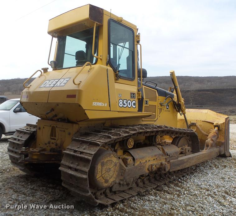 image for item DA3409 2004 John Deere 850C Series II dozer