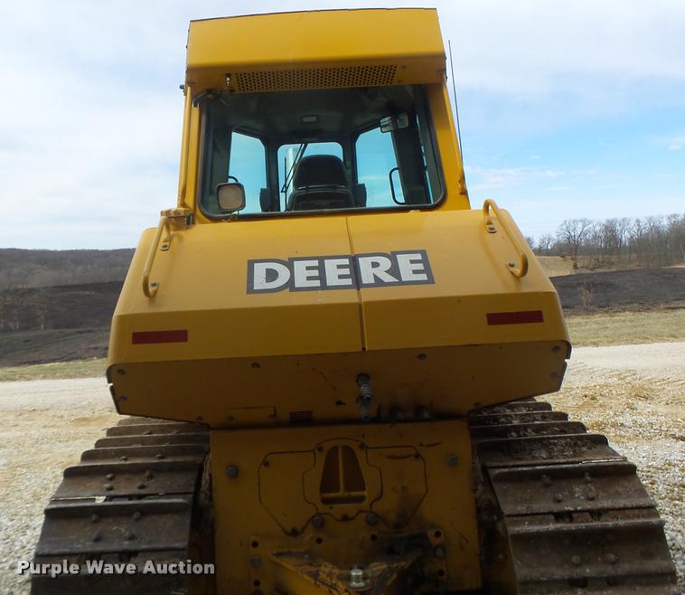 image for item DA3409 2004 John Deere 850C Series II dozer