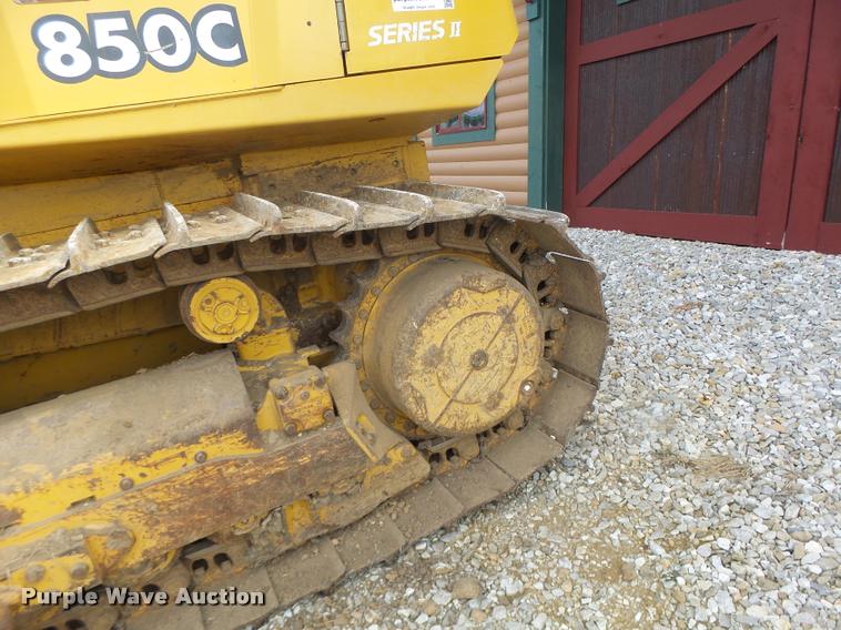 image for item DA3409 2004 John Deere 850C Series II dozer