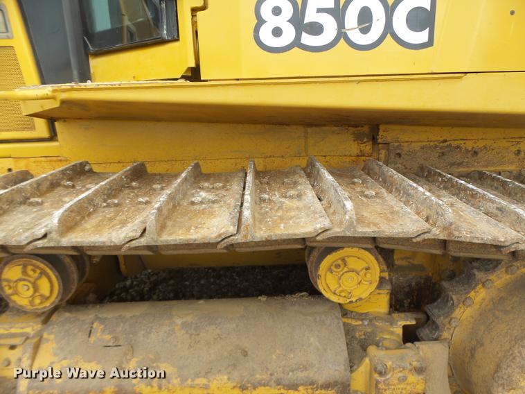 image for item DA3409 2004 John Deere 850C Series II dozer