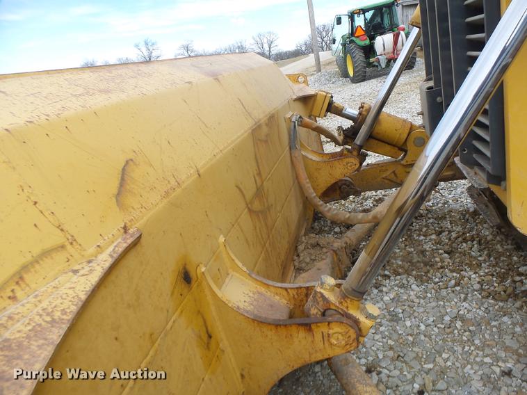 image for item DA3409 2004 John Deere 850C Series II dozer