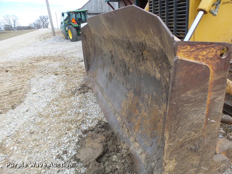 image for item DA3409 2004 John Deere 850C Series II dozer