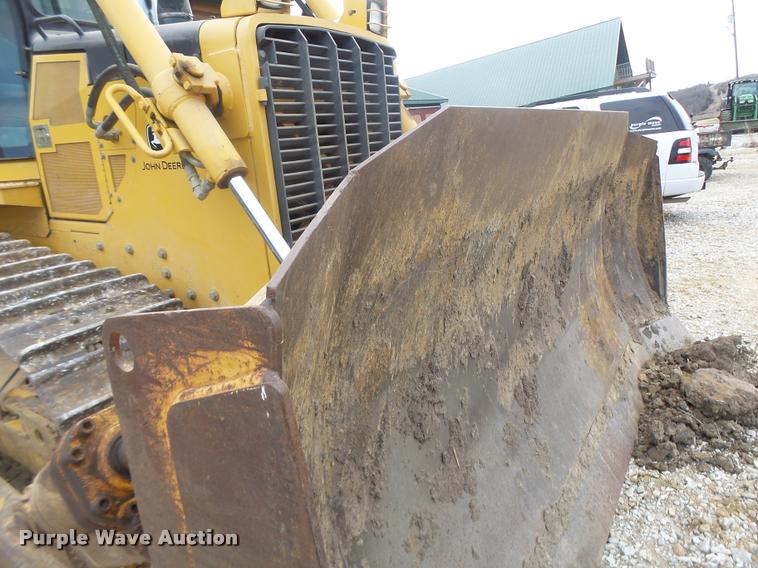 image for item DA3409 2004 John Deere 850C Series II dozer