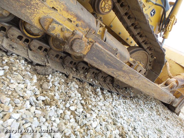 image for item DA3409 2004 John Deere 850C Series II dozer