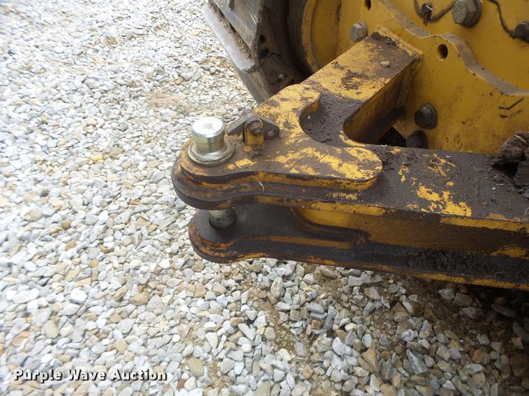 image for item DA3409 2004 John Deere 850C Series II dozer