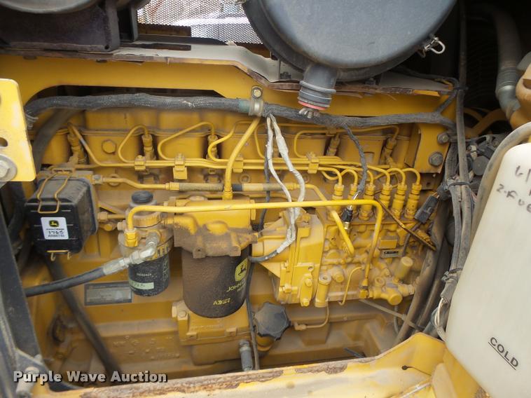 image for item DA3409 2004 John Deere 850C Series II dozer