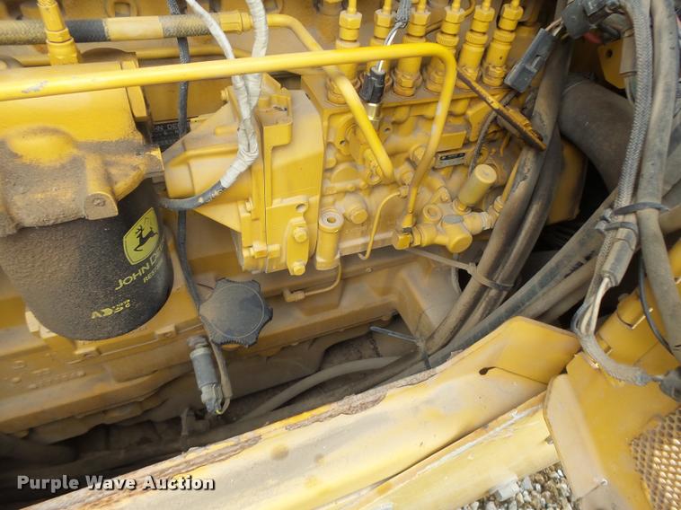 image for item DA3409 2004 John Deere 850C Series II dozer