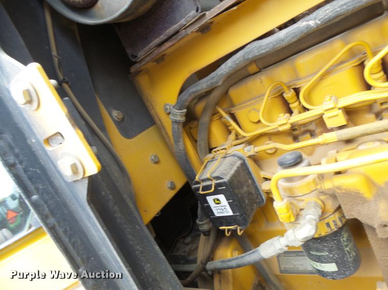 image for item DA3409 2004 John Deere 850C Series II dozer