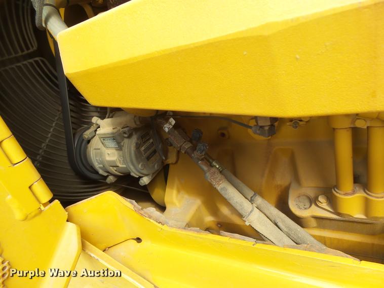 image for item DA3409 2004 John Deere 850C Series II dozer