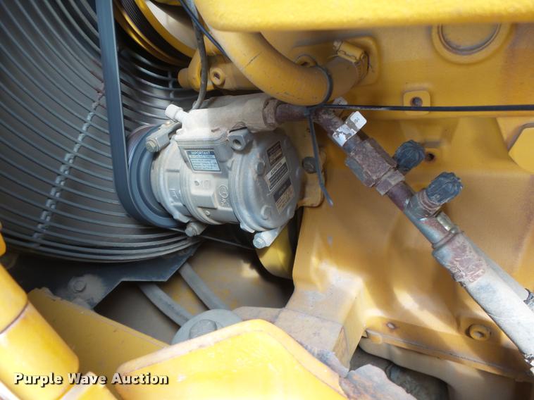 image for item DA3409 2004 John Deere 850C Series II dozer