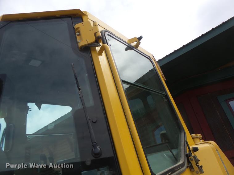 image for item DA3409 2004 John Deere 850C Series II dozer