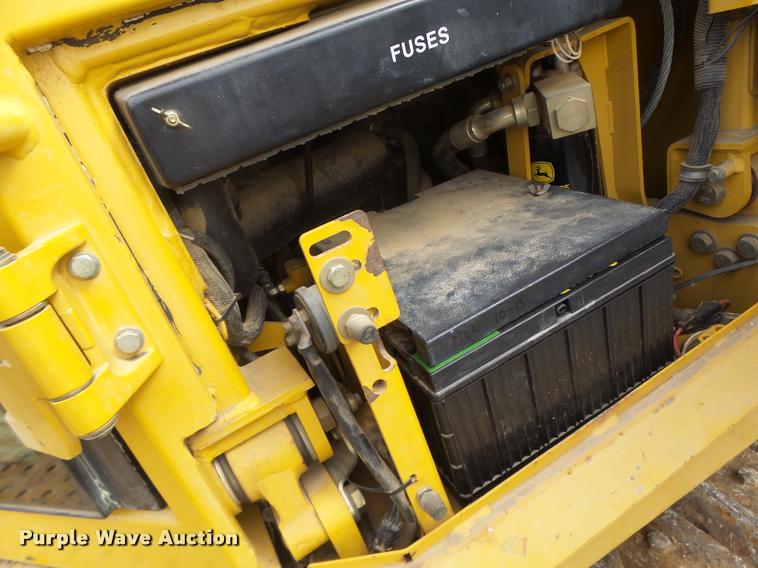 image for item DA3409 2004 John Deere 850C Series II dozer