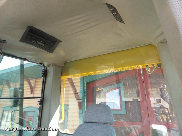 image for item DA3409 2004 John Deere 850C Series II dozer