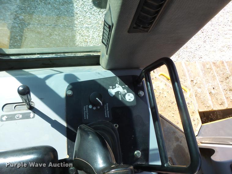 image for item DA3409 2004 John Deere 850C Series II dozer