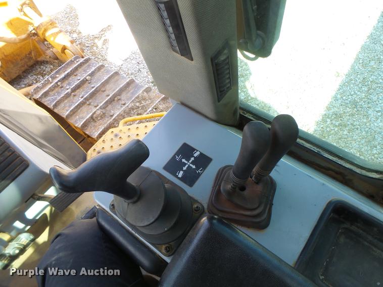 image for item DA3409 2004 John Deere 850C Series II dozer