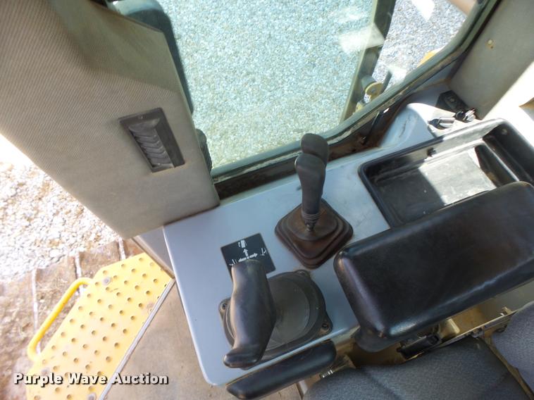 image for item DA3409 2004 John Deere 850C Series II dozer