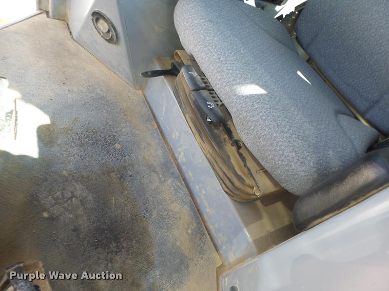 image for item DA3409 2004 John Deere 850C Series II dozer