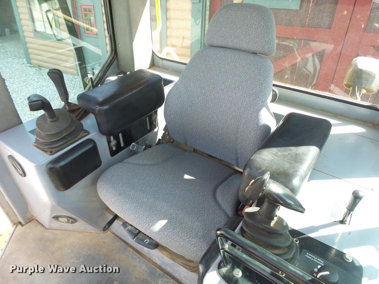 image for item DA3409 2004 John Deere 850C Series II dozer