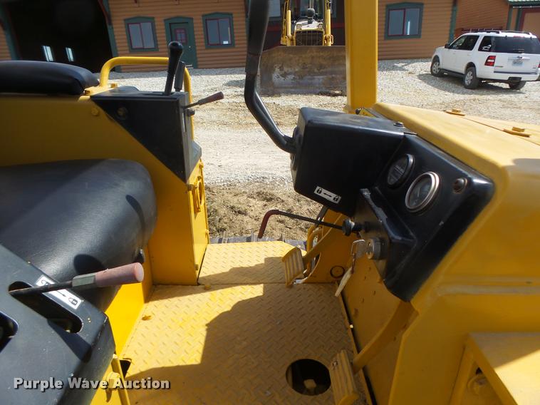 image for item DA3410 Komatsu D21P-6 dozer