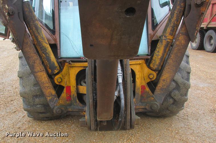 image for item DA3418 Backhoe breaker
