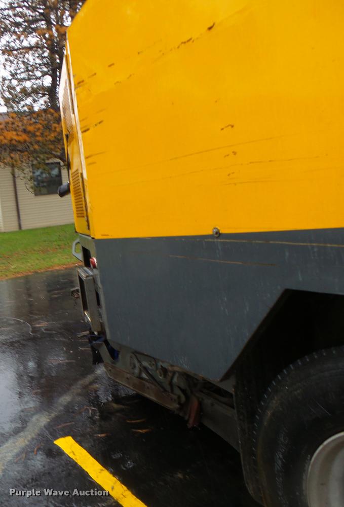 image for item DA3437 2001 Sterling SC8000 street sweeper