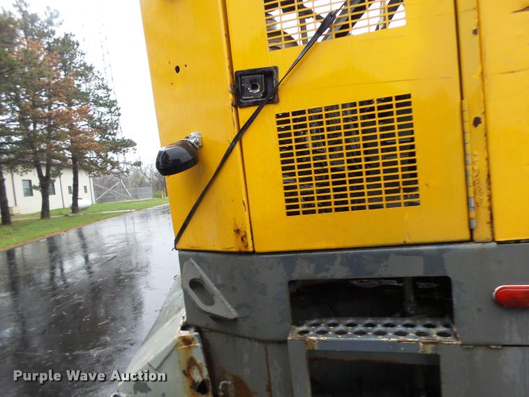 image for item DA3437 2001 Sterling SC8000 street sweeper