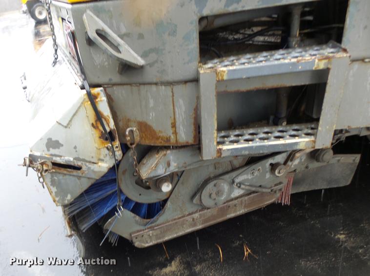 image for item DA3437 2001 Sterling SC8000 street sweeper