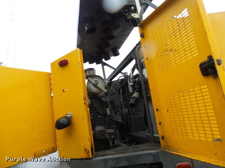 image for item DA3437 2001 Sterling SC8000 street sweeper