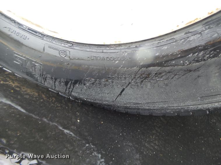 image for item DA3437 2001 Sterling SC8000 street sweeper