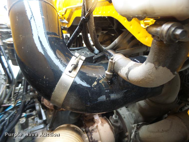 image for item DA3437 2001 Sterling SC8000 street sweeper