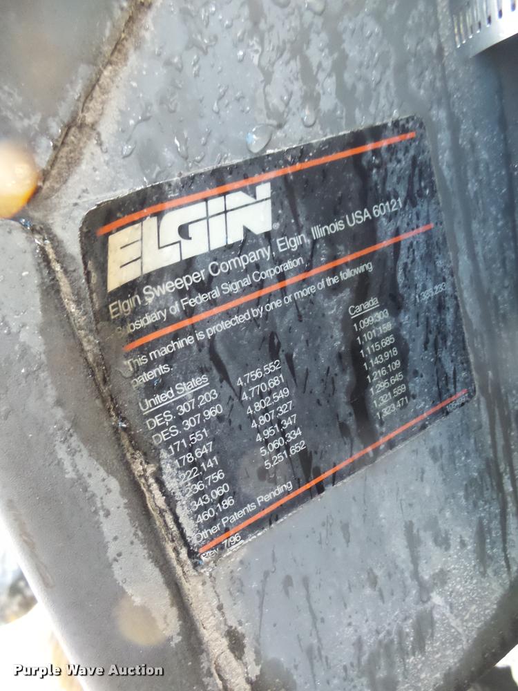 image for item DA3437 2001 Sterling SC8000 street sweeper