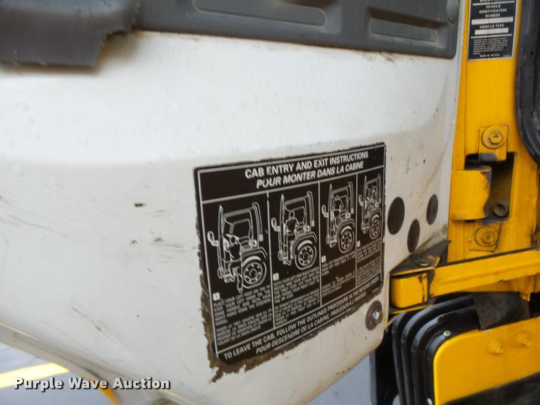 image for item DA3437 2001 Sterling SC8000 street sweeper