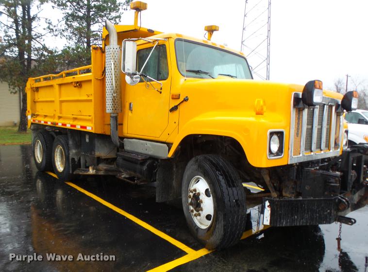 image for item DA3438 2002 International F2554 dump truck