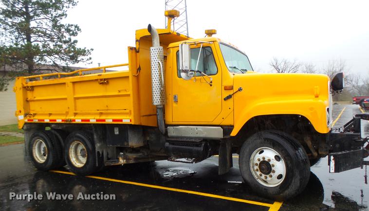 image for item DA3438 2002 International F2554 dump truck