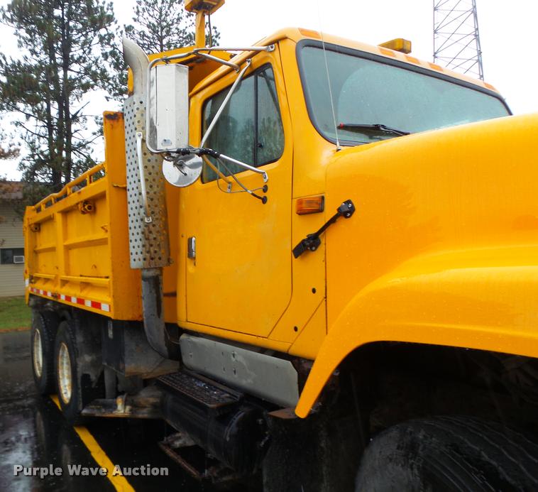 image for item DA3438 2002 International F2554 dump truck
