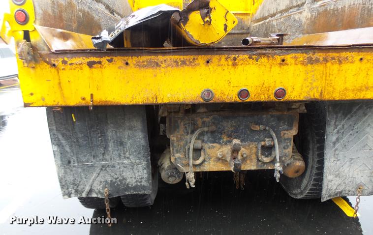 image for item DA3438 2002 International F2554 dump truck