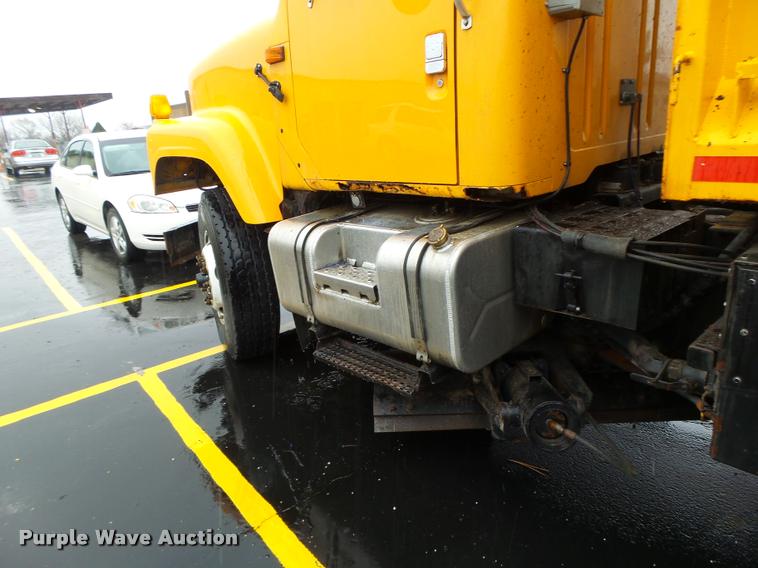 image for item DA3438 2002 International F2554 dump truck