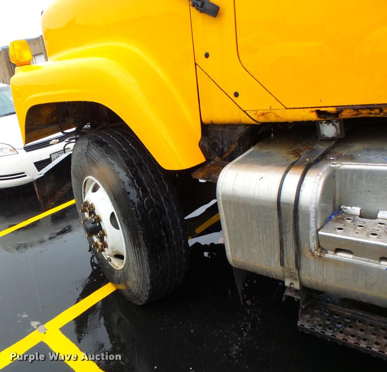 image for item DA3438 2002 International F2554 dump truck