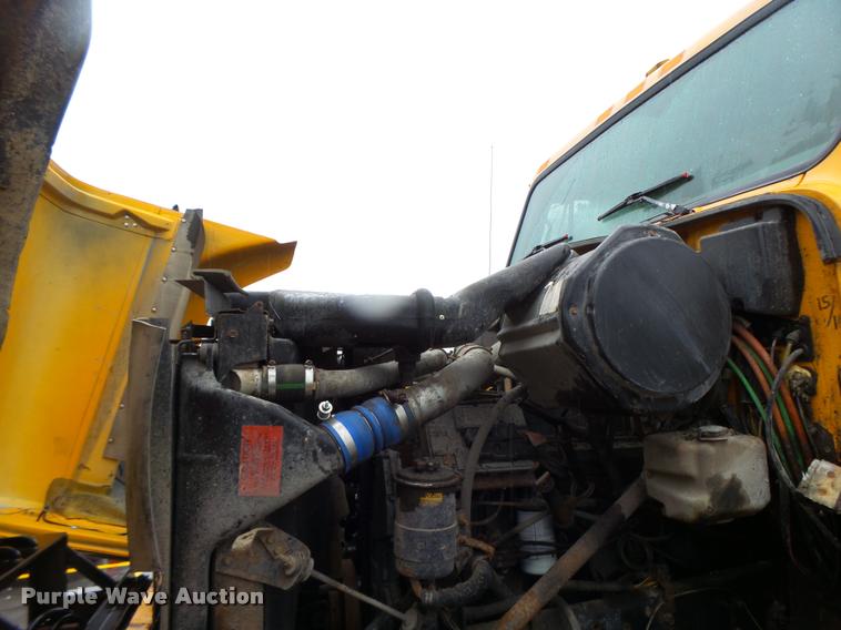 image for item DA3438 2002 International F2554 dump truck