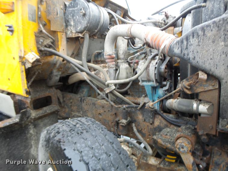 image for item DA3438 2002 International F2554 dump truck