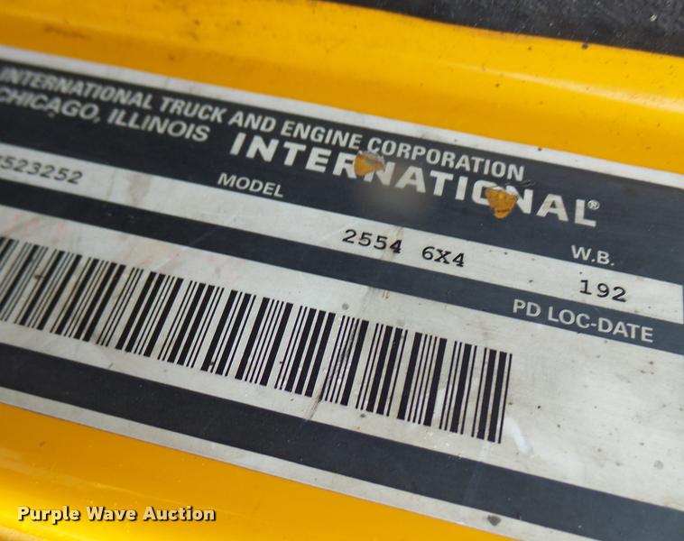 image for item DA3438 2002 International F2554 dump truck