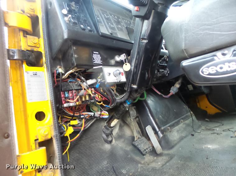 image for item DA3438 2002 International F2554 dump truck