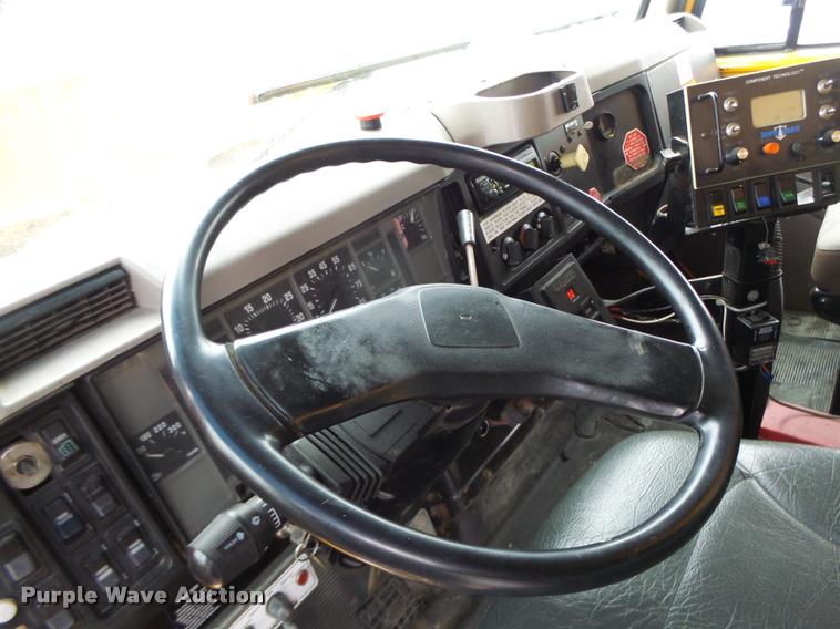 image for item DA3438 2002 International F2554 dump truck