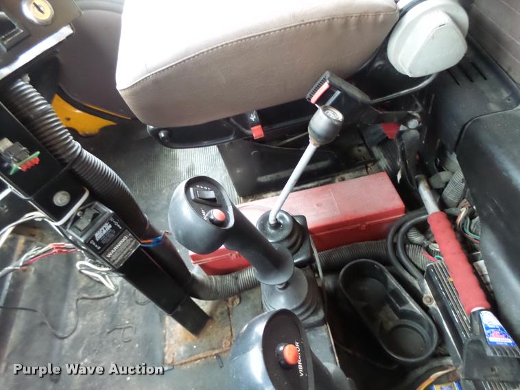 image for item DA3438 2002 International F2554 dump truck