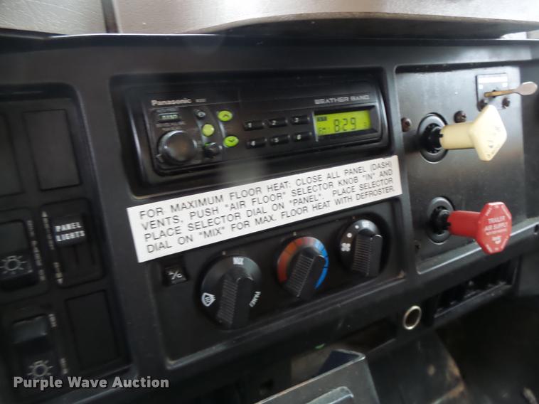 image for item DA3438 2002 International F2554 dump truck