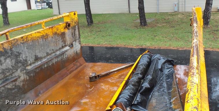 image for item DA3438 2002 International F2554 dump truck