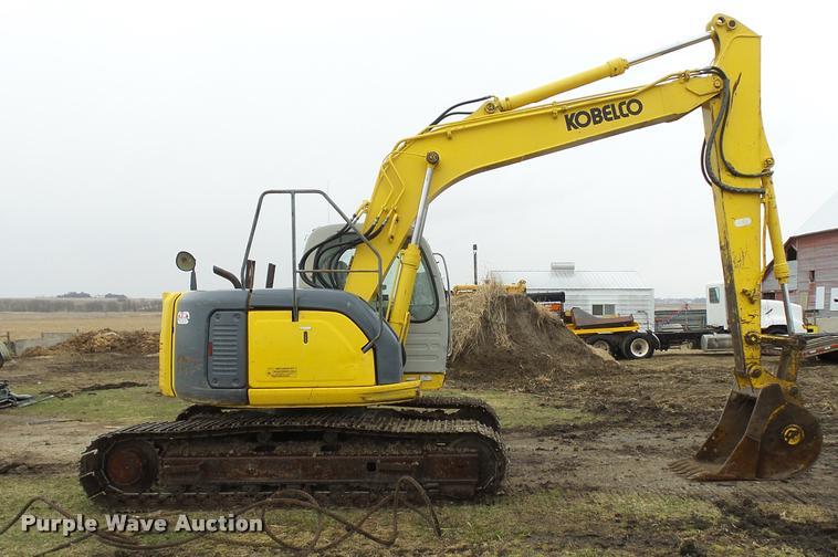 image for item DA3535 2006 Kobelco SK135SRLC-1E excavator