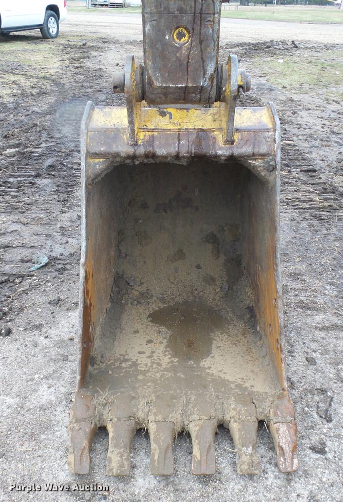 image for item DA3535 2006 Kobelco SK135SRLC-1E excavator